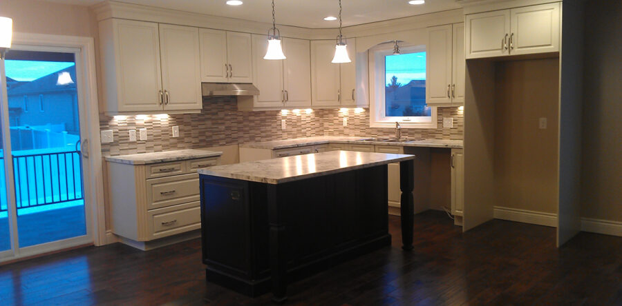 10 – 310 kitchen 2