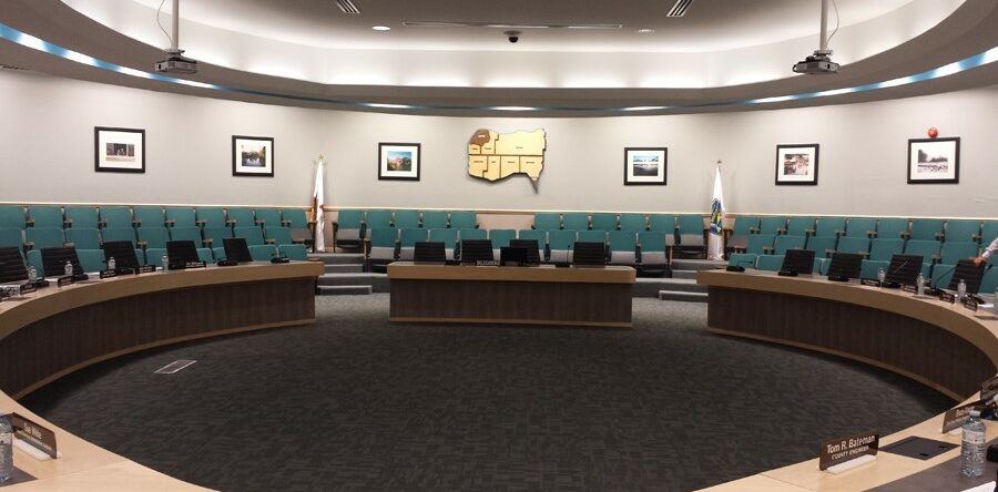 zinterior council chambers 2